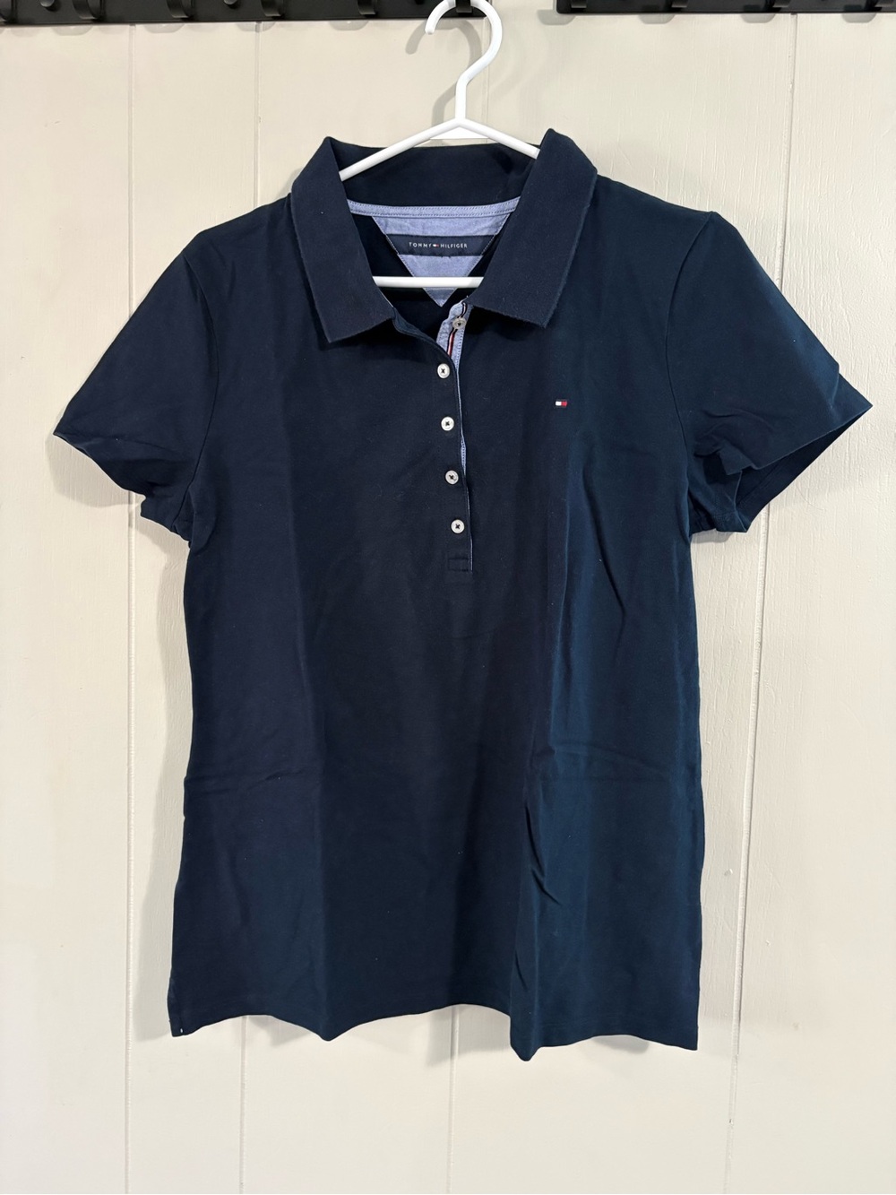 Tommy Hilfiger Women's Navy Short-Sleeve Button-Down Polo - Picture 3 of 4